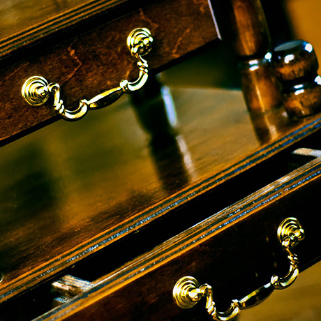 How to Tell if Furniture is Antique