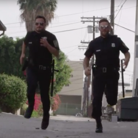 Julian Edelman, Danny Amendola reenact 'Cops' in comedic fashion