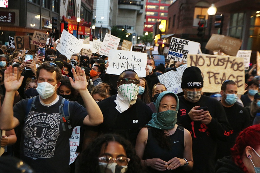 Photos Boston S Peaceful Protest Descends Into Violence